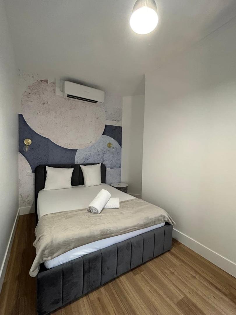 Appartement Cosy - Quartier Saint-Georges - 4P Paris Eksteriør bilde